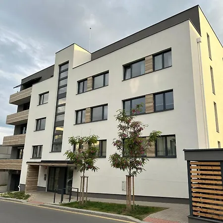 Vinice House 公寓 *