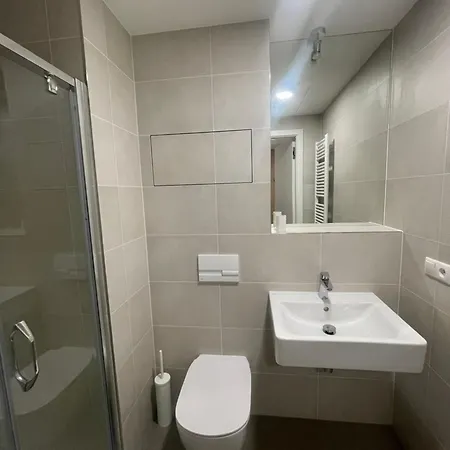 Vinice House * 프라하